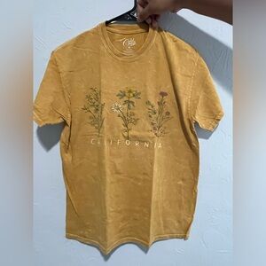 Gold Rush Women’s M California Flowers T-Shirt